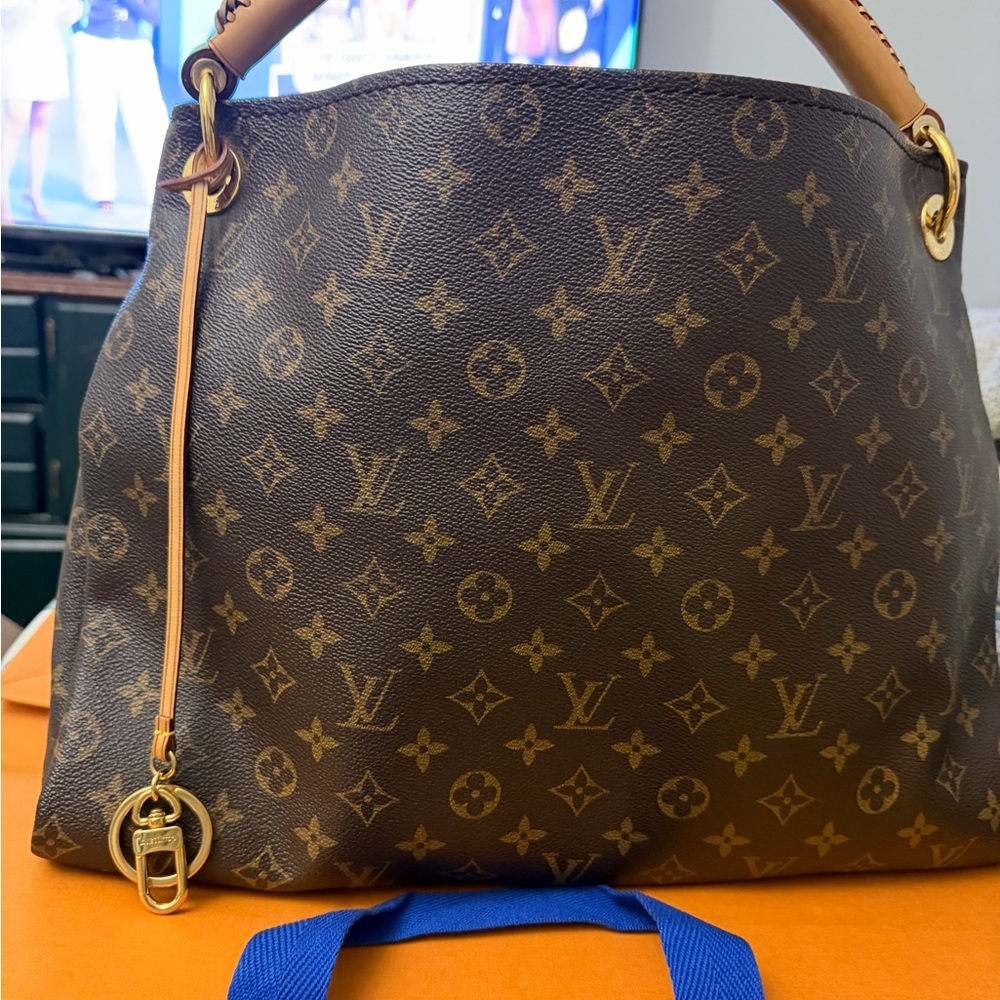 Louis Vuitton Brown Monogram Canvas Shoulder Hobo with Natural Vachetta Trim